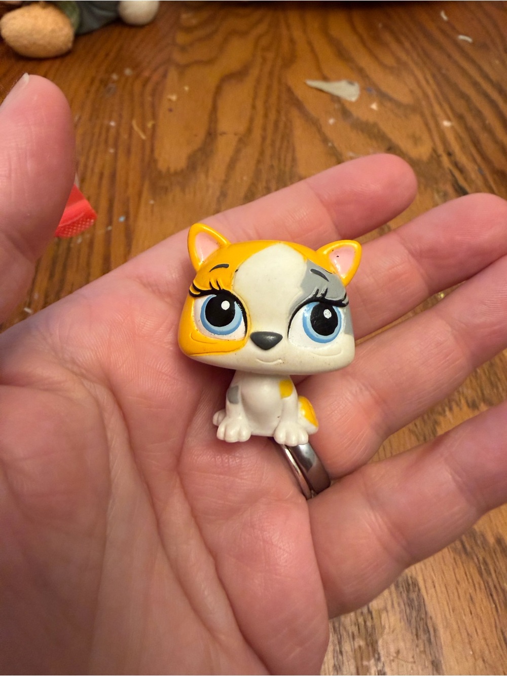 Bratz doll Cat figurine Calico